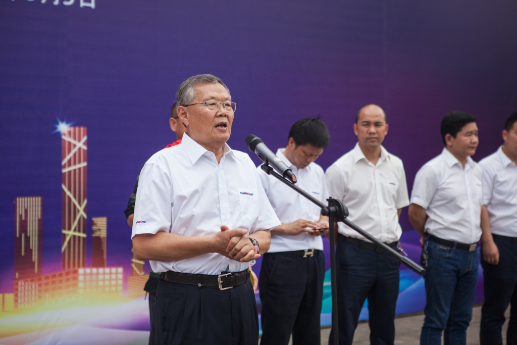 民族挖掘機(jī)品牌先導(dǎo)者，山河智能“城鎮(zhèn)建設(shè)利器”SWE80E9榮耀上市
