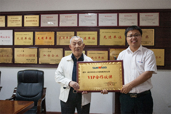 創(chuàng)富故事：合作十一年，贊嘆山河產(chǎn)品經(jīng)久耐用