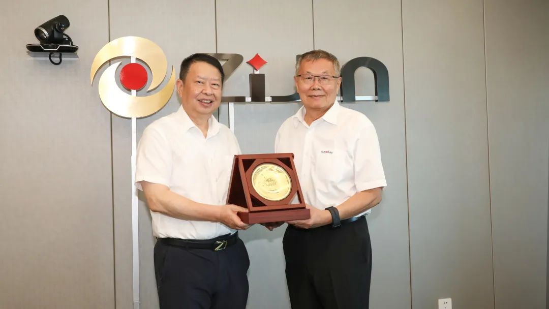 理想成就未來(lái)！何清華受邀赴世界500強(qiáng)企業(yè)紫金礦業(yè)集團(tuán)作專(zhuān)題講座