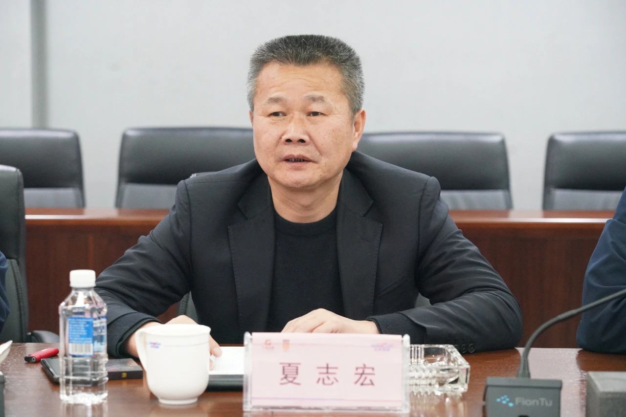 強強聯(lián)手！山河智能與湖南楚湘建工集團達成共建礦山生產(chǎn)建設創(chuàng)新聯(lián)合體共識