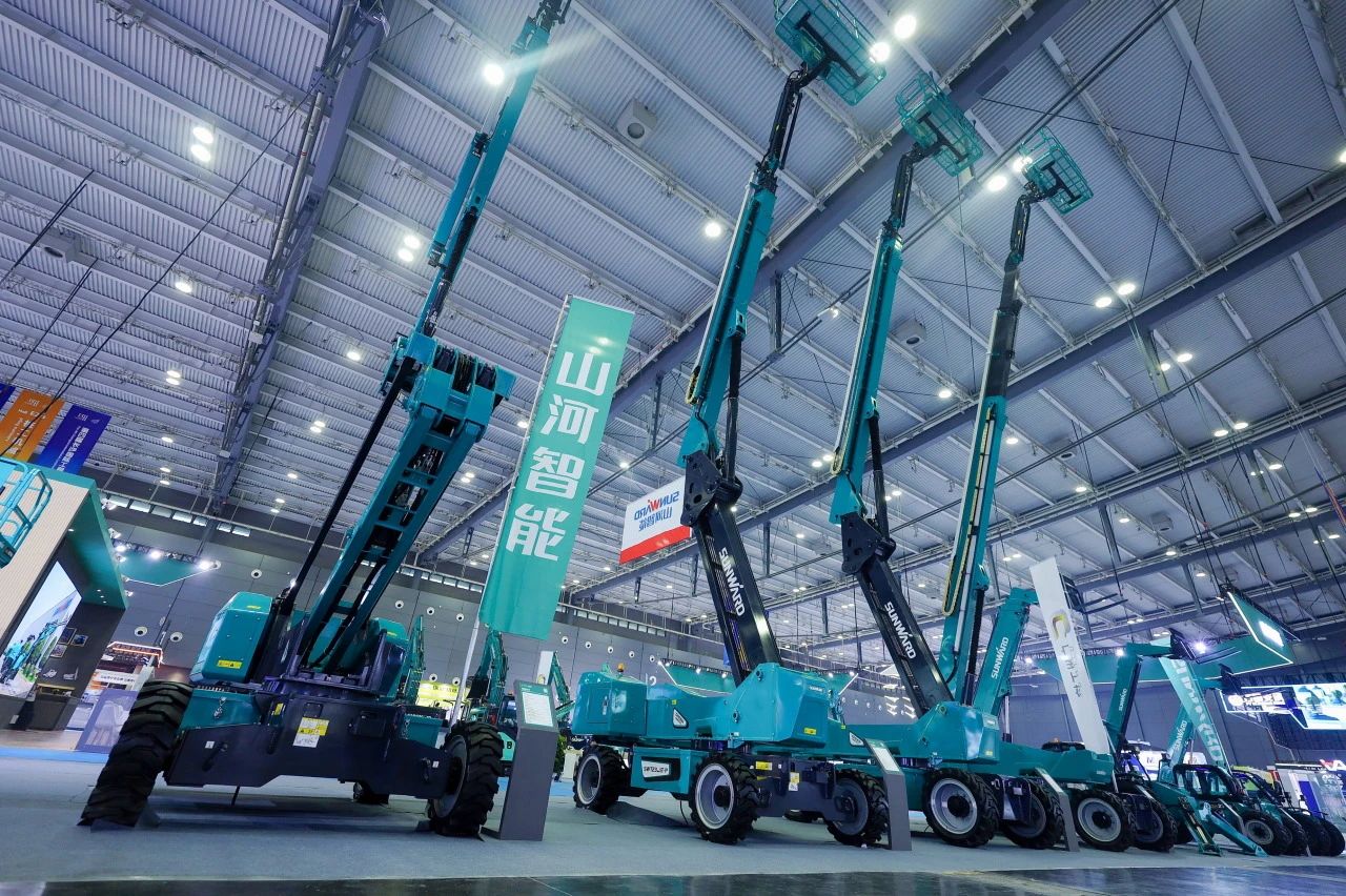2025 CICEE | 山河智能SWT34JE-P電動直臂式高空作業(yè)平臺重磅發(fā)布！