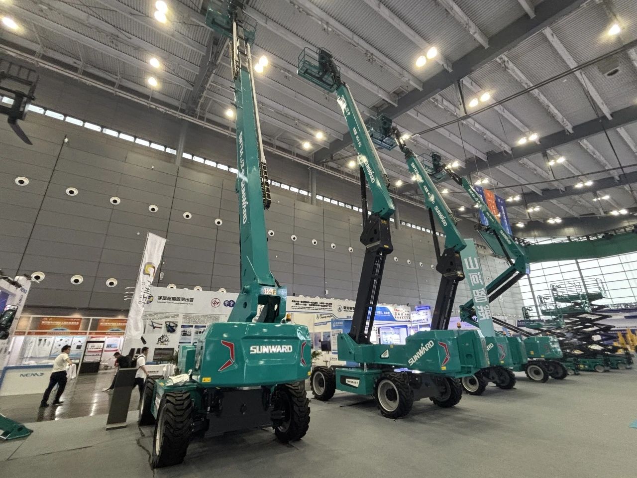 2025 CICEE | 山河智能SWT34JE-P電動直臂式高空作業(yè)平臺重磅發(fā)布！