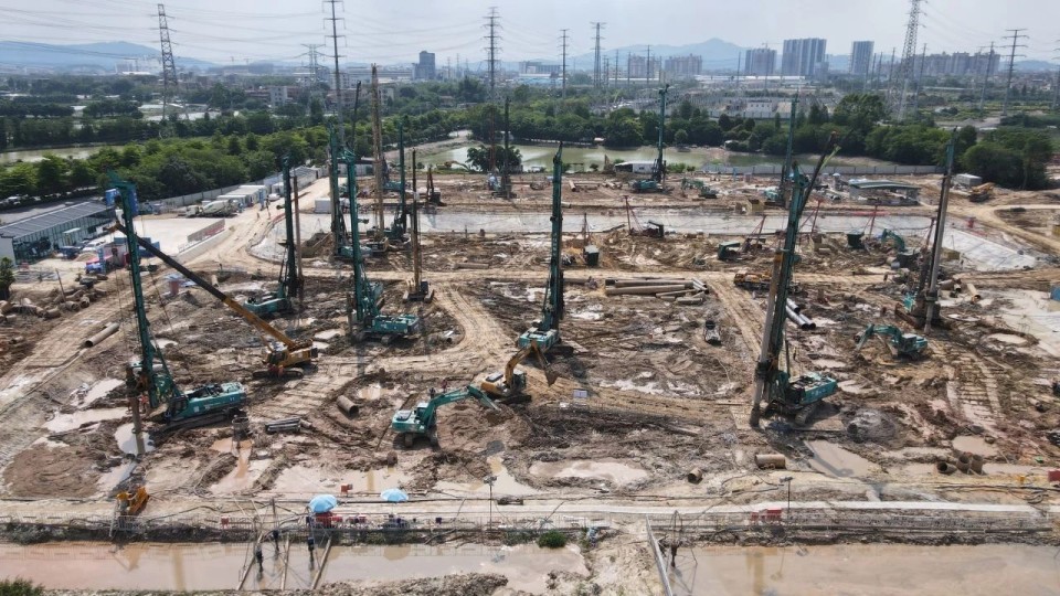 近20臺“山河綠”裝備實(shí)力集結(jié)，助力廣佛西環(huán)工程建設(shè)跑出“加速度”